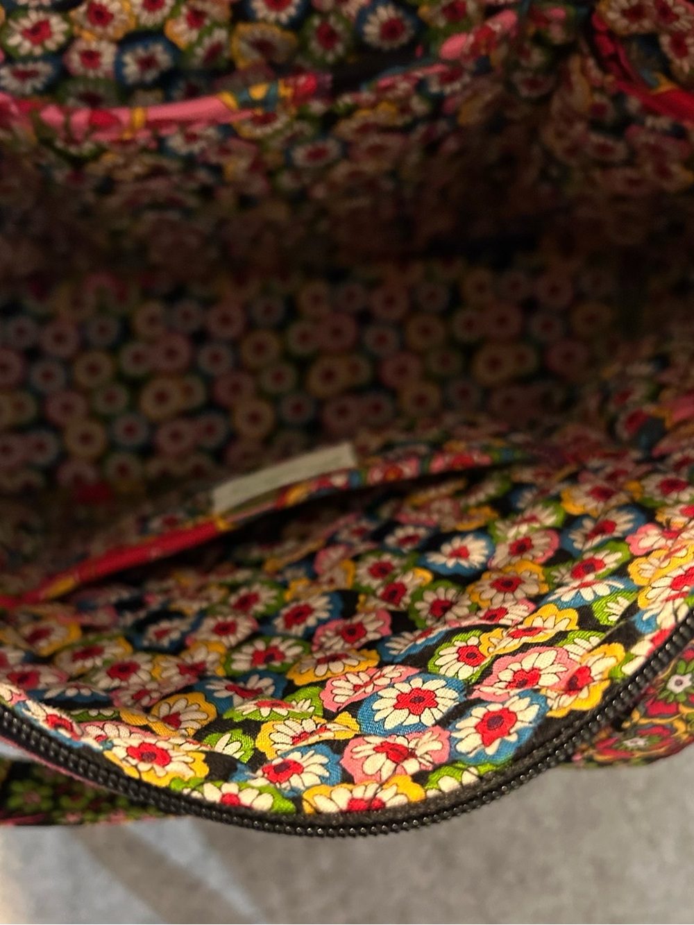 Vera Bradley Black Multicolor Floral Quilted Handbag Interior - Picture 2 of 3